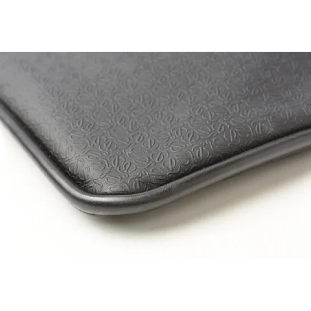 Loewe Pre-owned Canvas shoulder-bags Black Dames