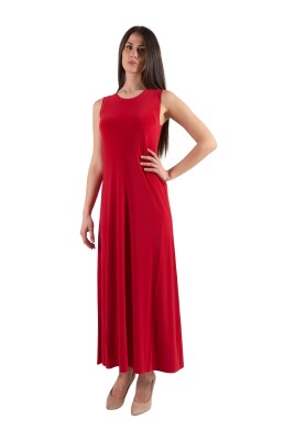 red-sleeveless-long-swing-dress