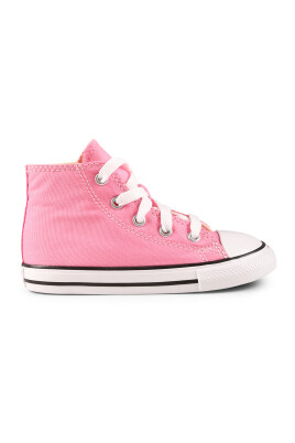 pink-canvas-sneakers-with-chuck-taylor-patch