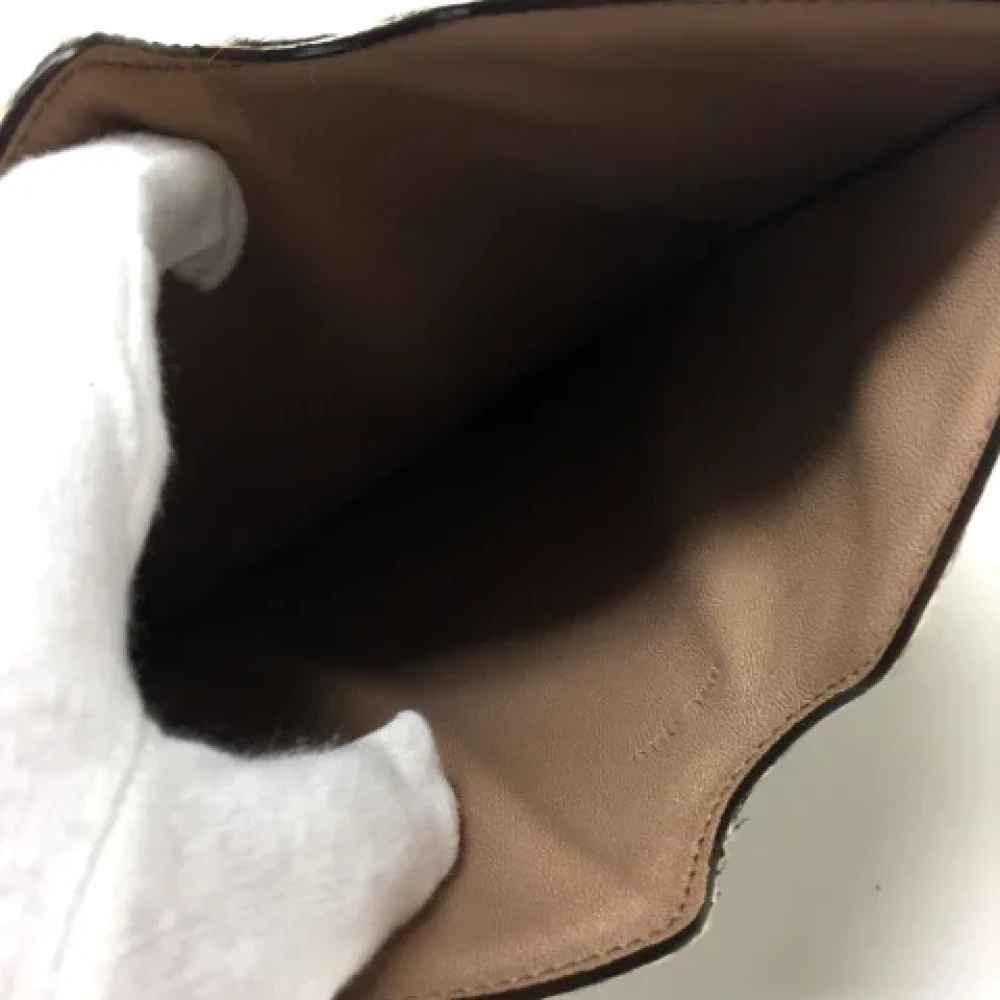 Miu Pre-owned Leather home-office Beige Dames