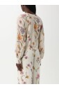 pull-en-tricot-a-fleurs-col-en-v