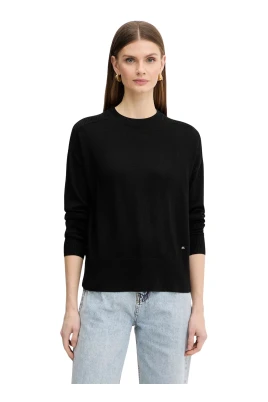 Sweater med textur och delad rygg