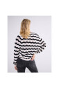 pull-a-col-en-v-a-rayures-ondulees