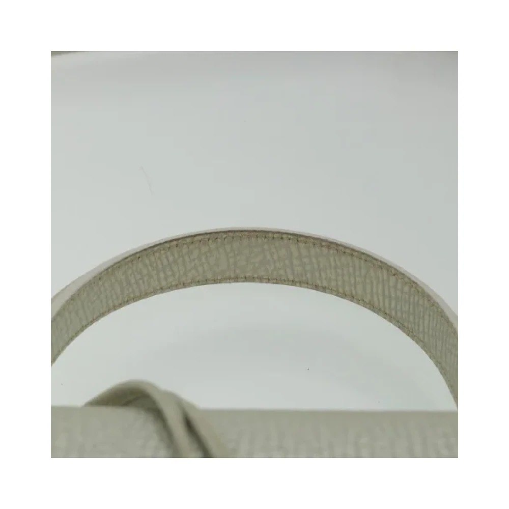 Loewe Pre-owned Leather handbags Gray Dames