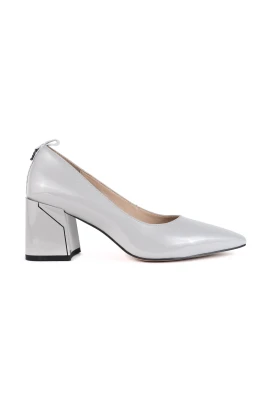 Eleganta stängda pumps