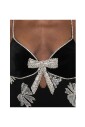 robe-noire-en-velours-a-col-en-v