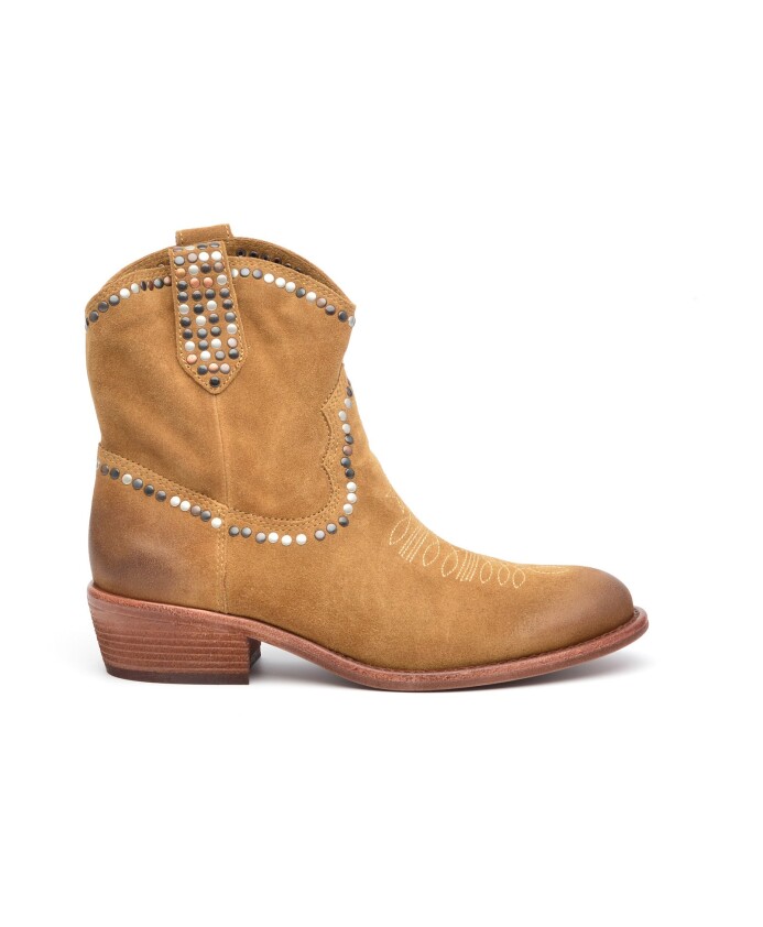 botte-texano-en-daim-beige