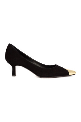 black-suede-pumps-with-gold-toe-cap