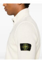 pull-col-roule-blanc-avec-badge
