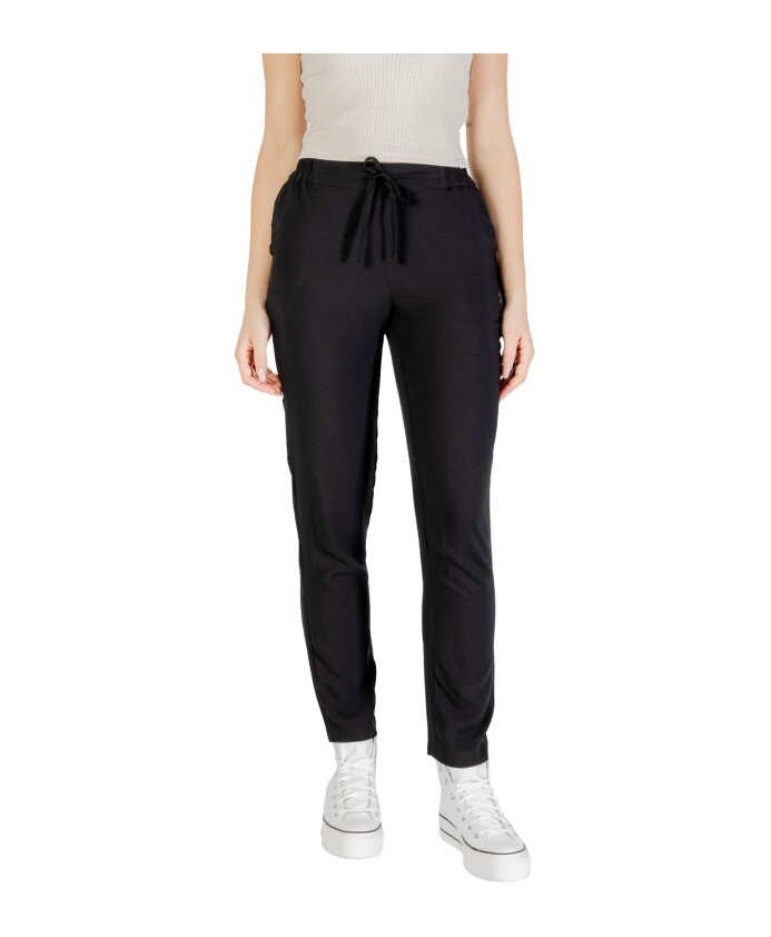 pantalon-noir-en-viscose-avec-boucle