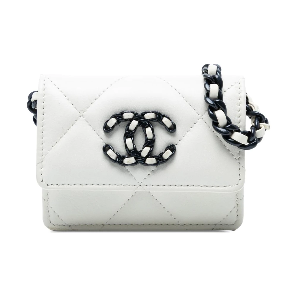 Chanel Vintage Women's White Pre-Owned Chain Detail Wallet