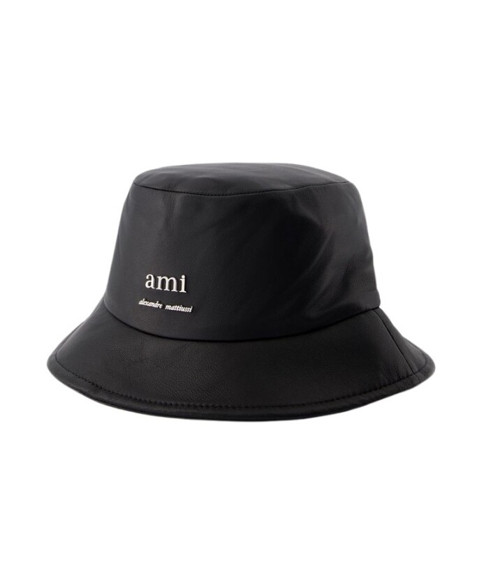 zwarte-leren-bucket-hat-met-messing-details