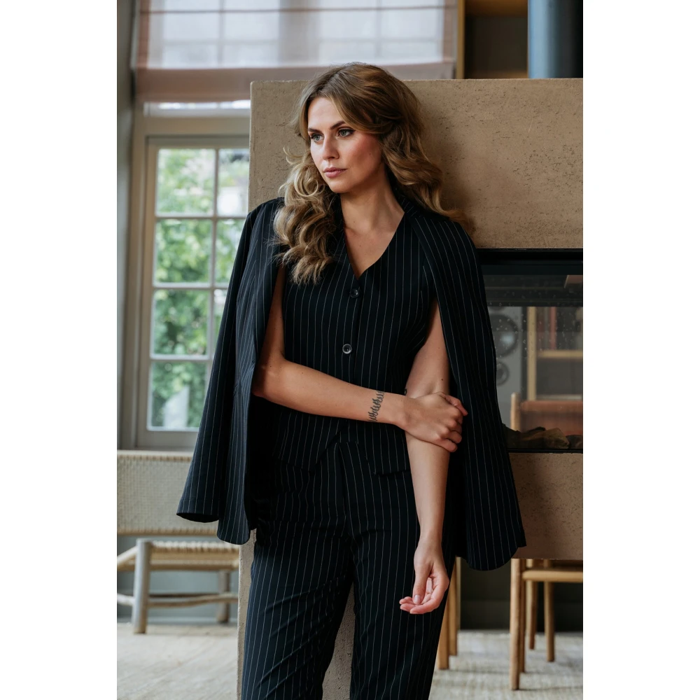 &Co Woman Pin-Stripe Cigarette Broek Black Dames