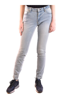 stylish-skinny-jeans