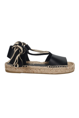 black-leather-sandals-aintza