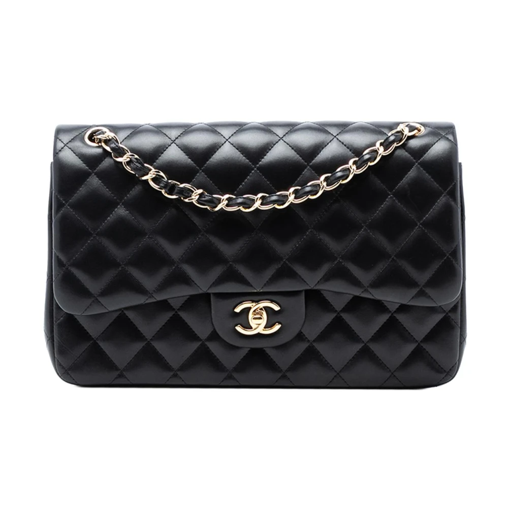 Chanel Vintage Women's Black Pre-Owned Quilted Chain Shoulder Bag