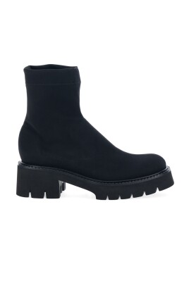 black-elasticized-boots