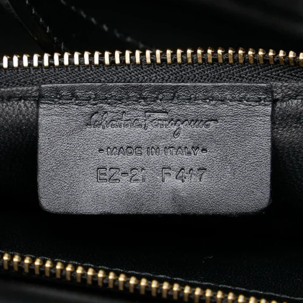 Salvatore Ferragamo Pre-owned Leather handbags Black Dames