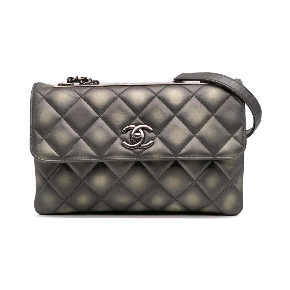 Chanel Vintage Women's Gray Pre-Owned Quilted Flap Bag
