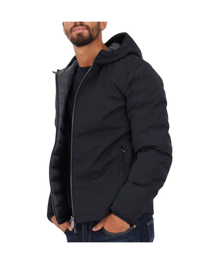 veste-dhiver-a-capuche-ajustable