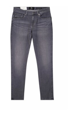 slim-fit-stylish-jeans