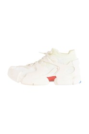 Sneakersy z siateczką, wkładką z logo i gumową podeszwą