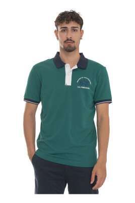 polo-en-pique-avec-boutons-ronds
