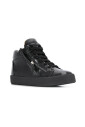 baskets-casual-en-cuir-noir