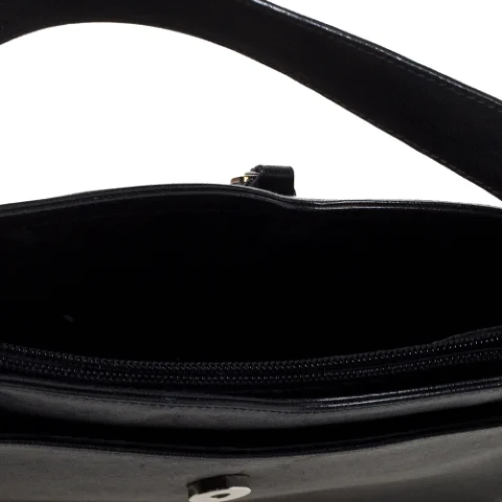 Salvatore Ferragamo Pre-owned Leather handbags Black Dames