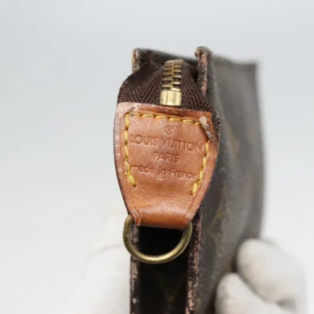 Louis Vuitton Vintage Pre-owned Canvas pouches Brown Dames