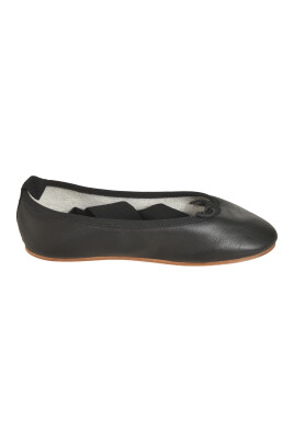 black-flat-shoes-elegant-style