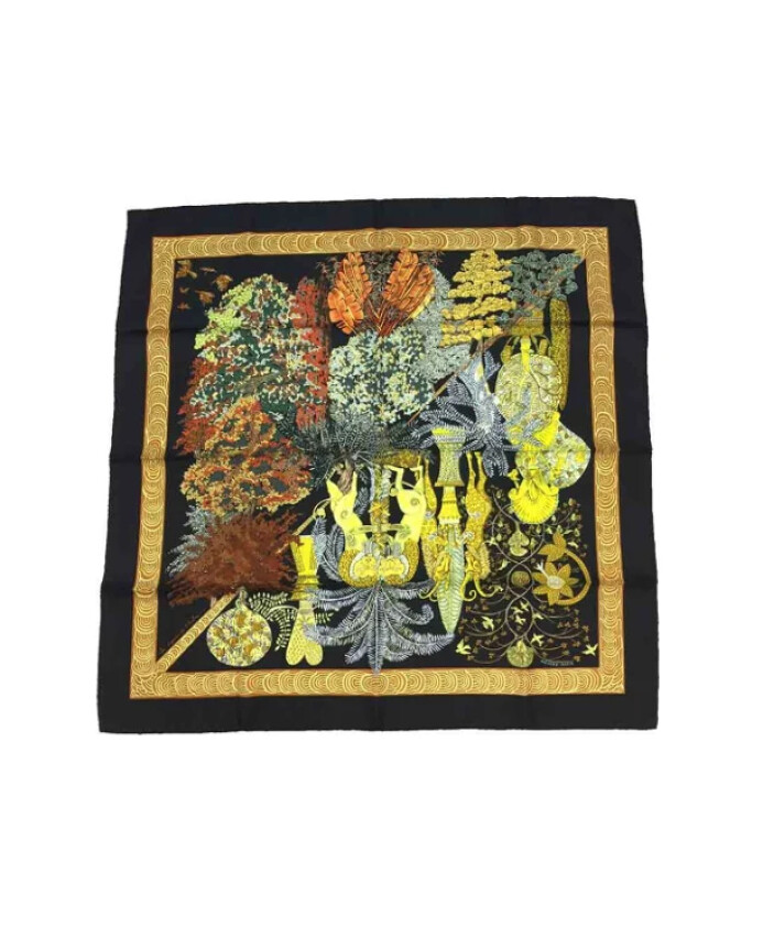 pre-owned-soie-foulards