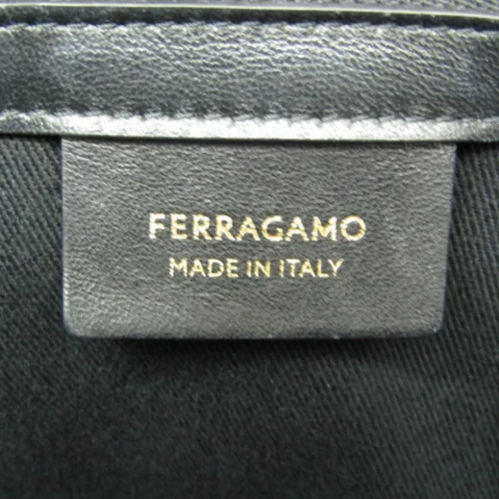 Salvatore Ferragamo Pre-owned Canvas handbags Black Dames