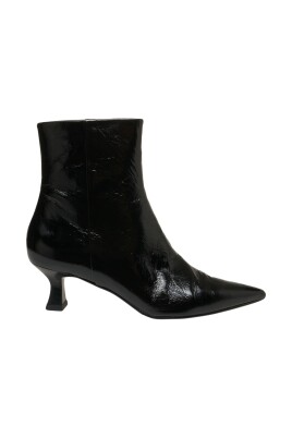 black-patent-leather-ankle-boots