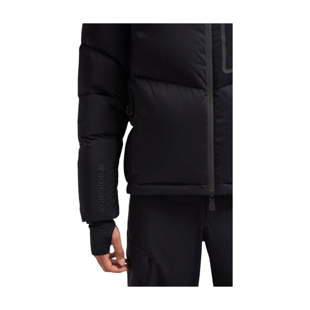 Moncler Zwarte gewatteerde jas met capuchon voor buitenactiviteiten Black Heren