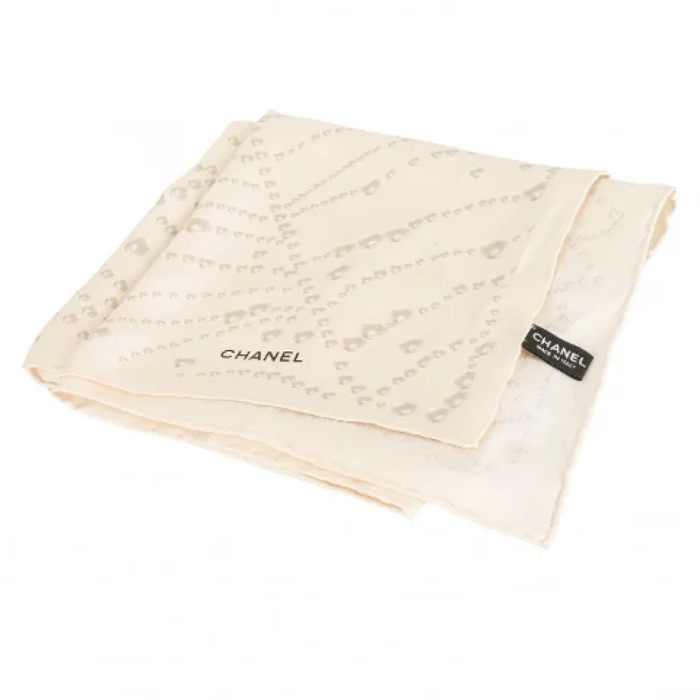 Chanel Vintage Pre-owned Silk scarves Beige Dames