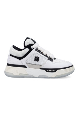 sneakers-blanc-noir-style-audacieux