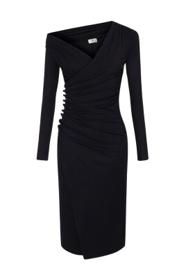 robe-en-jersey-avec-boutons-bijoux