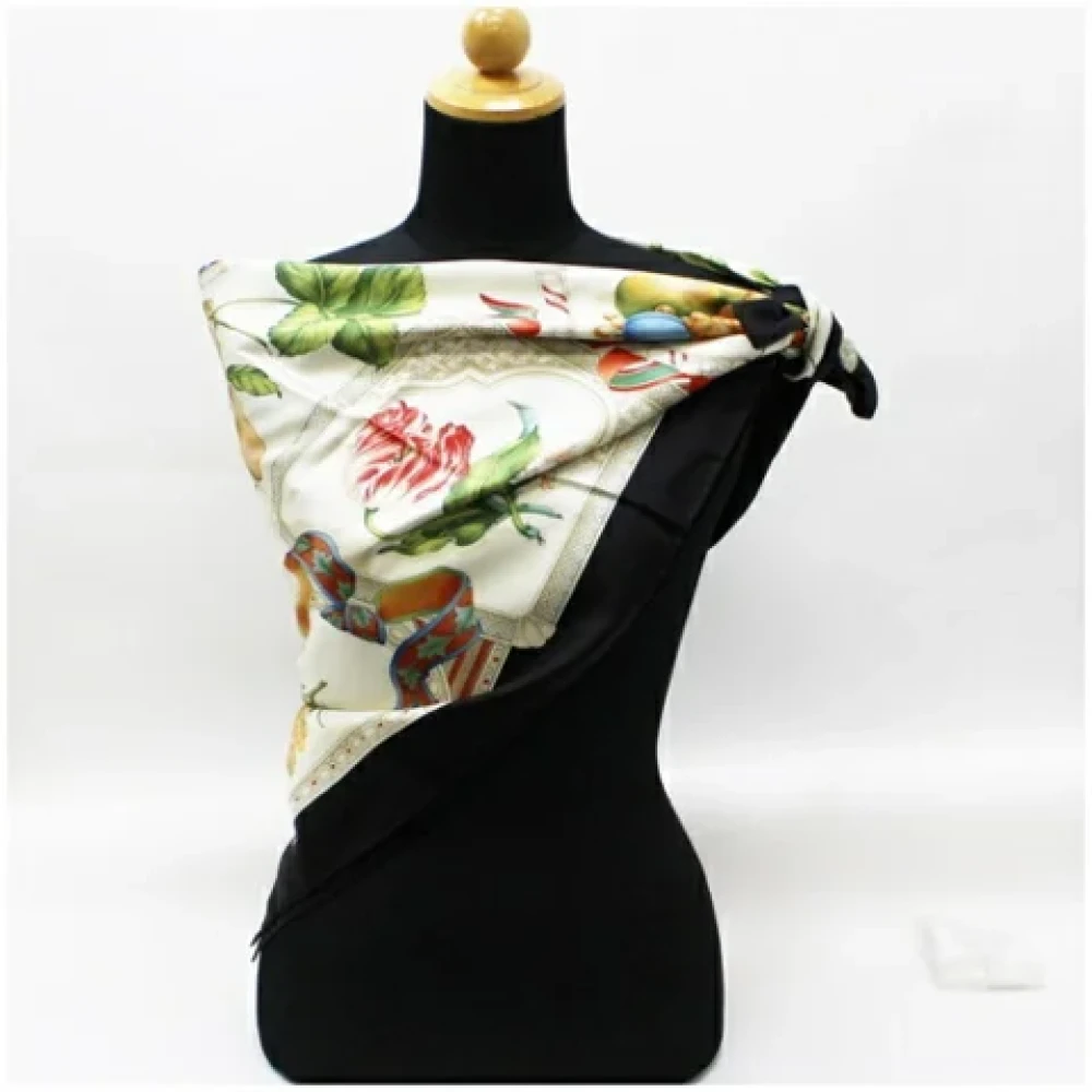 Salvatore Ferragamo Pre-owned Silk scarves Multicolor Dames