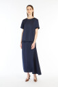 jupe-midi-satinee-bleue-avec-fente