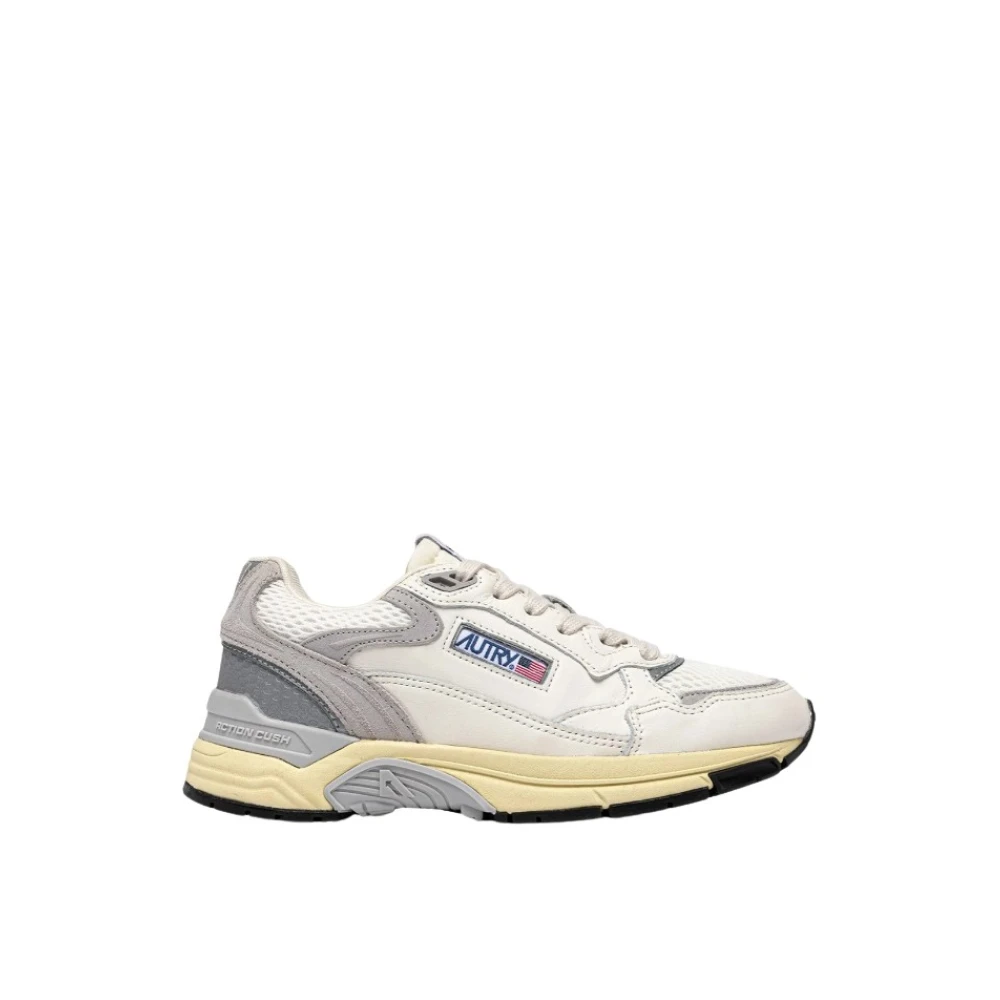 Autry Witte Hyperway Sneakers met Action Cush Technologie Heren Schoenen Veelkleurig Multicolor