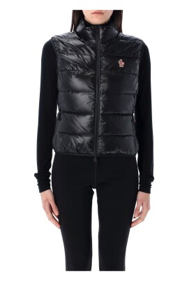 black-padded-zip-up-jersey-gilet
