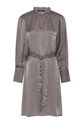 feminine-dress-with-flounce-detail