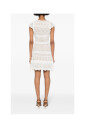 robe-blanche-tricotee-col-en-v