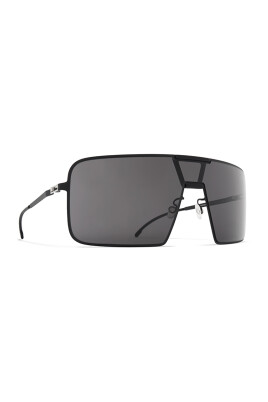 black-sunglasses-stylish-accessories