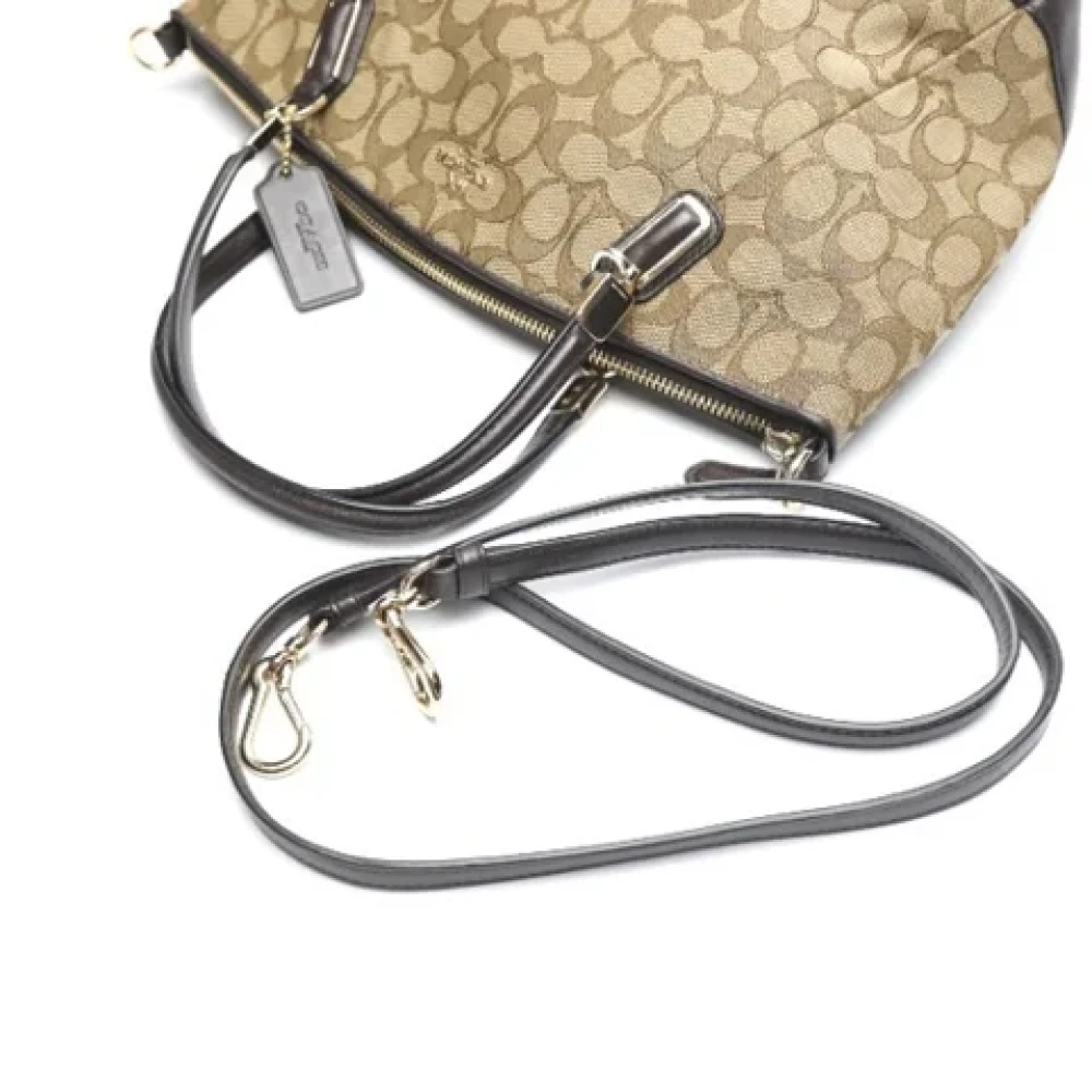 Coach Pre-owned Fabric handbags Beige Dames