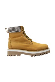 Buty