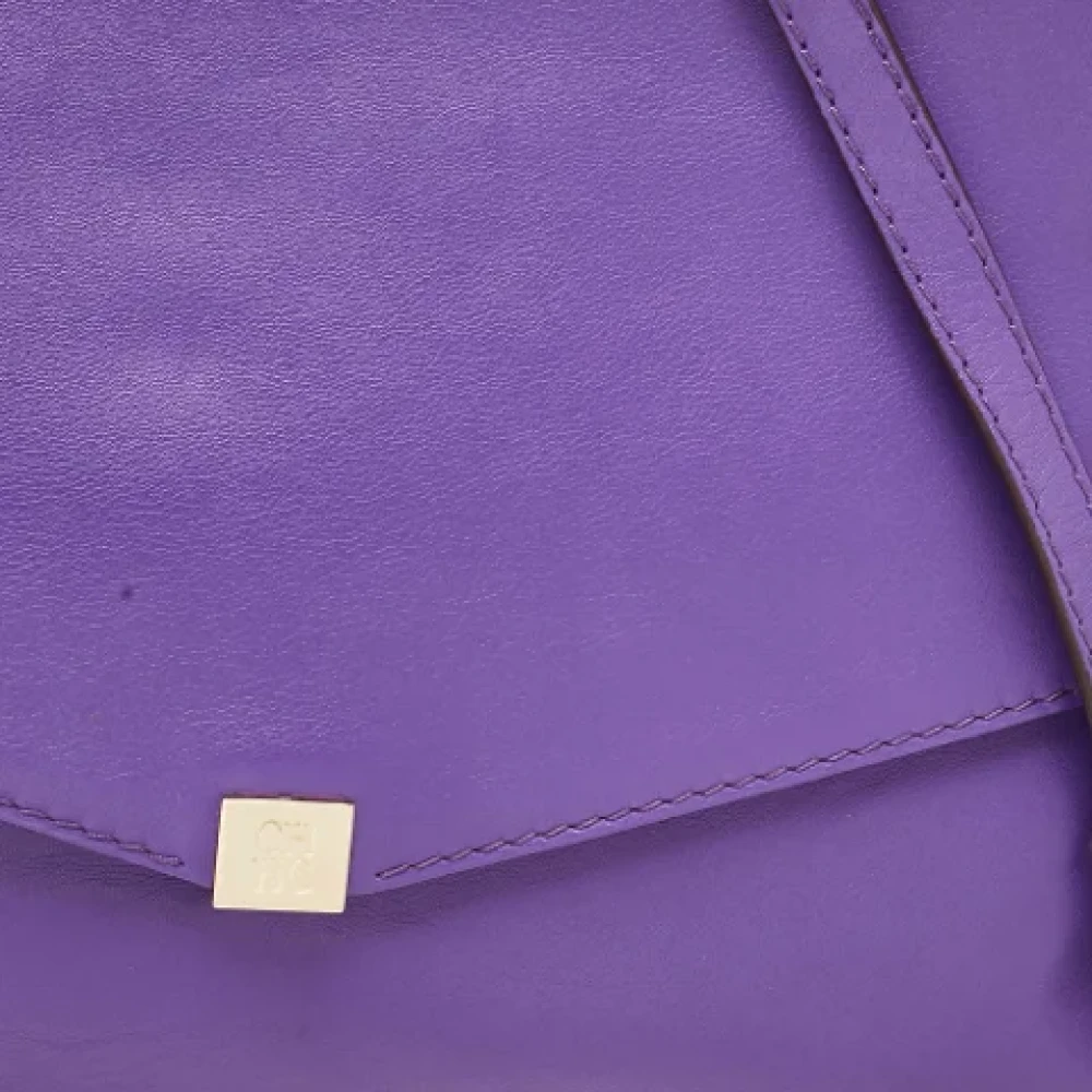 Carolina Herrera Pre-owned Leather shoulder-bags Purple Dames