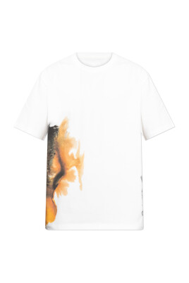 t-shirt-with-print