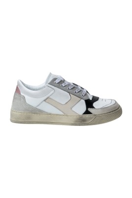 white-womens-sneakers-stylish-comfortable